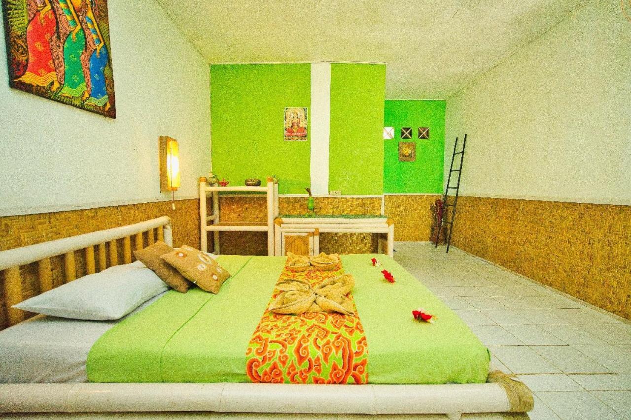 Rumah Kundun Bed and Breakfast Gili Trawangan Esterno foto